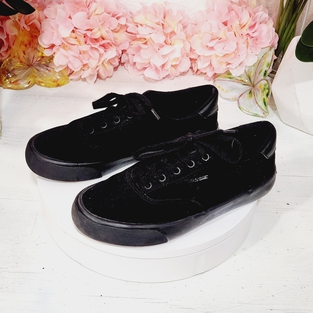 Lugz Canvas Lace Up Shoes With Leather Back Tab Size 8